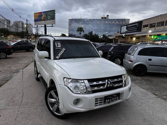 MITSUBISHI PAJERO FULL 3.2 HPE 4X4 16V TURBO INTERCOOLER DIESEL 2P AUTOMÁTICO MITSUBISHI PAJERO FULL 3.2 HPE 4X4 16V TURBO INTERCOOLER DIESEL 2P AUTOMÁTICO